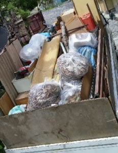 堺市のでタンス、机、物干し竿等回収のお客様の画像3