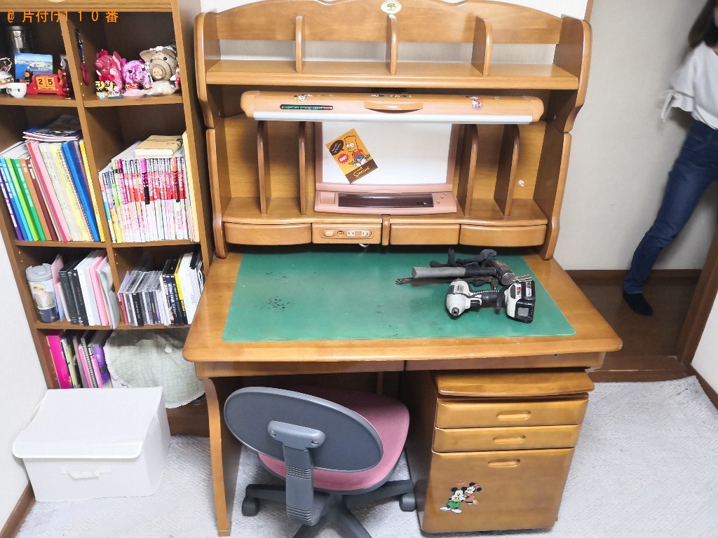 【八尾市】学習机、椅子、ミニチェストの回収・処分ご依頼
