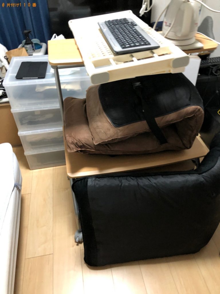 【四條畷市】PCデスク、椅子、ラック、セミダブルベッドの回収